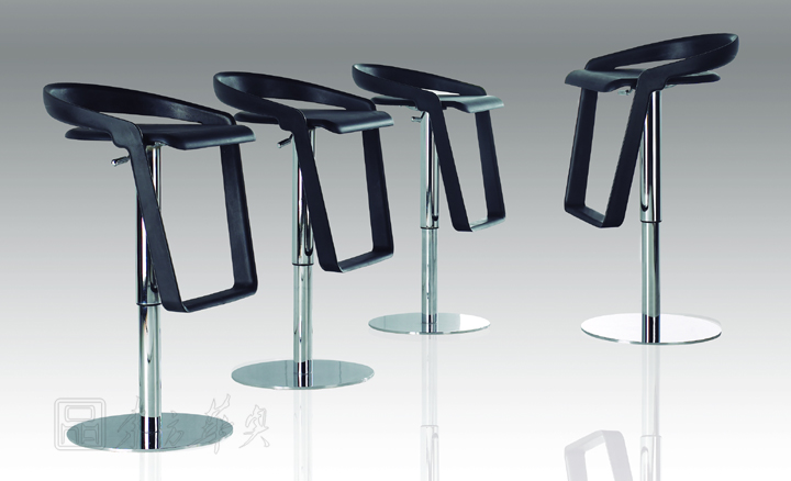 ���Ͼư���