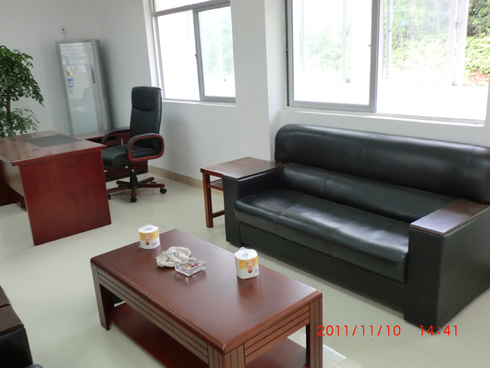 �����ֵ��k�T�k����-���y��Ƥɳ�l����ľ���